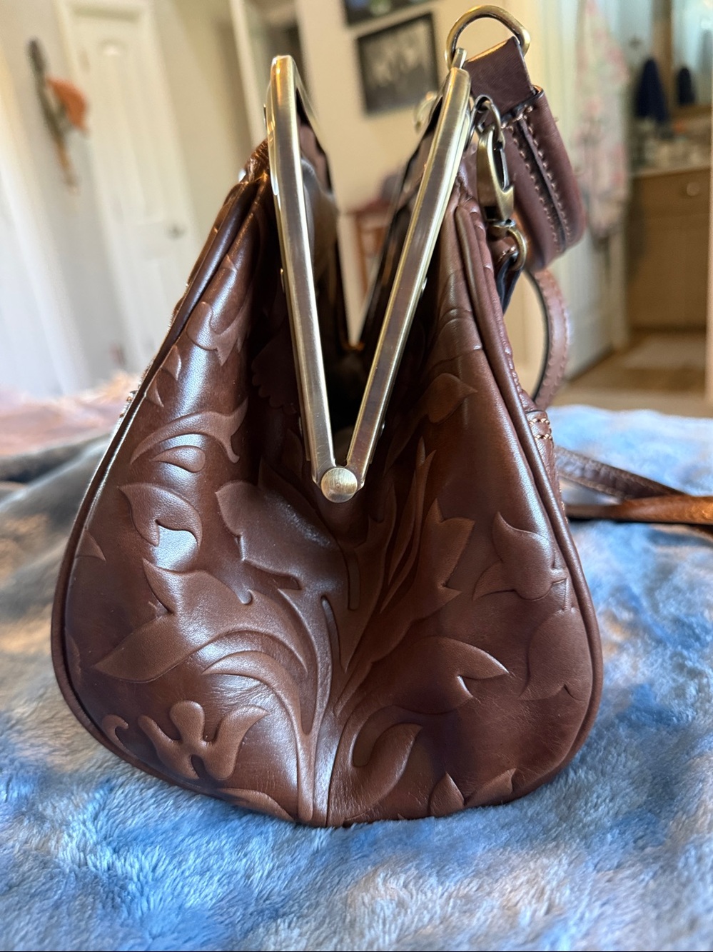 Gianni Conti leather handbag with shoulder strap for crossbody. - Picture 4 of 6